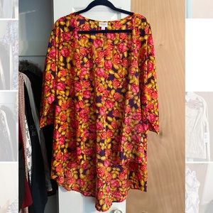 BNWOT Lularoe Lindsey Cover Up